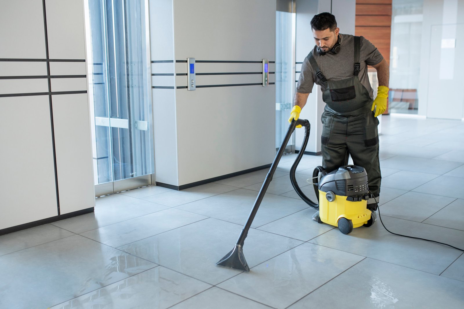 5 Reasons Your Office Needs Regular Professional Cleaning